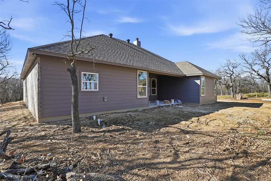 Exterior details and patio area of a home in , Cleburne (Image 10).