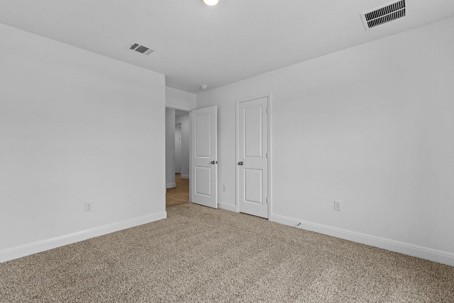 Spacious, unfurnished interior of a new home in Riverview, Georgetown (Image 18).
