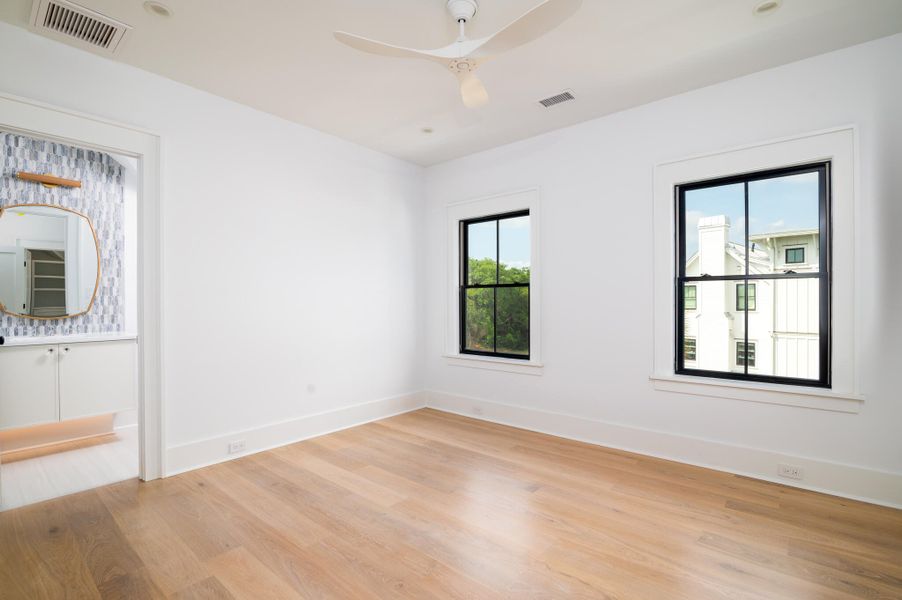 Spacious, unfurnished interior of a new home in , Sullivan's Island (Image 35).