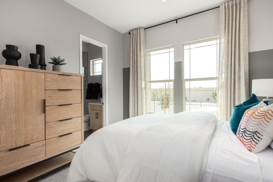 Furnished interior view inside a new home in Stonehaven, Glendale (Image 16).