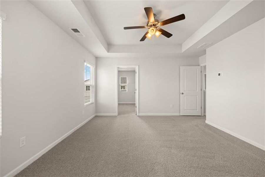 Spacious, unfurnished interior of a new home in Shoal Creek, Hampton (Image 19).