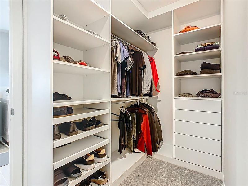 Furnished interior view inside a new home in , Orlando (Image 21).