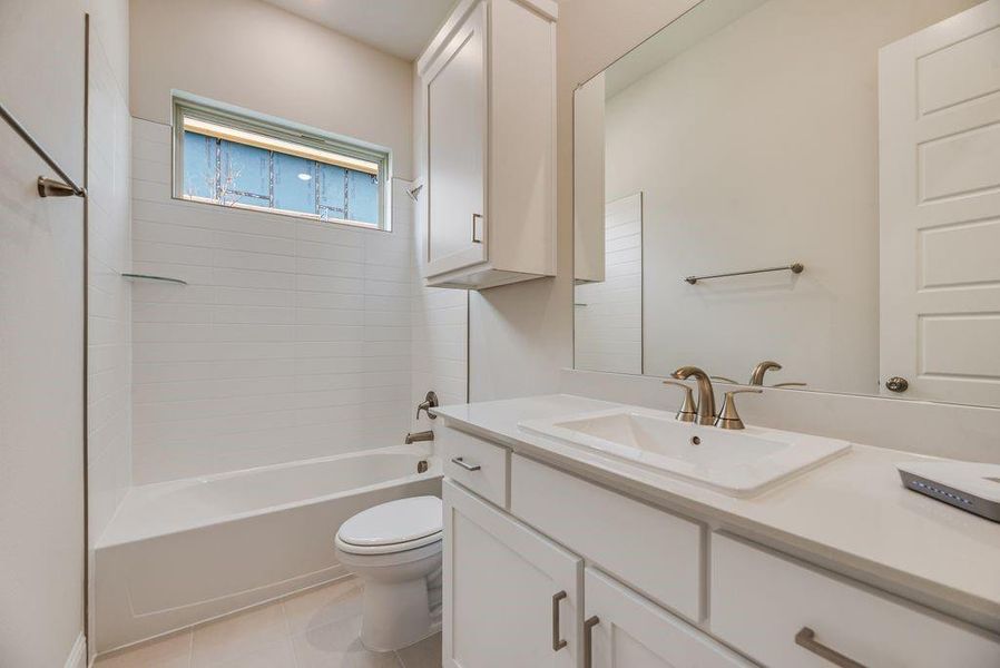 Furnished interior view inside a new home in Bayside, Rowlett (Image 6).