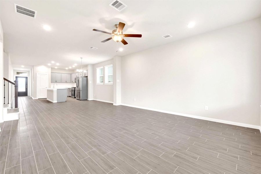 Spacious, unfurnished interior of a new home in Jordan Ranch 45' Homesites, Fulshear (Image 16).