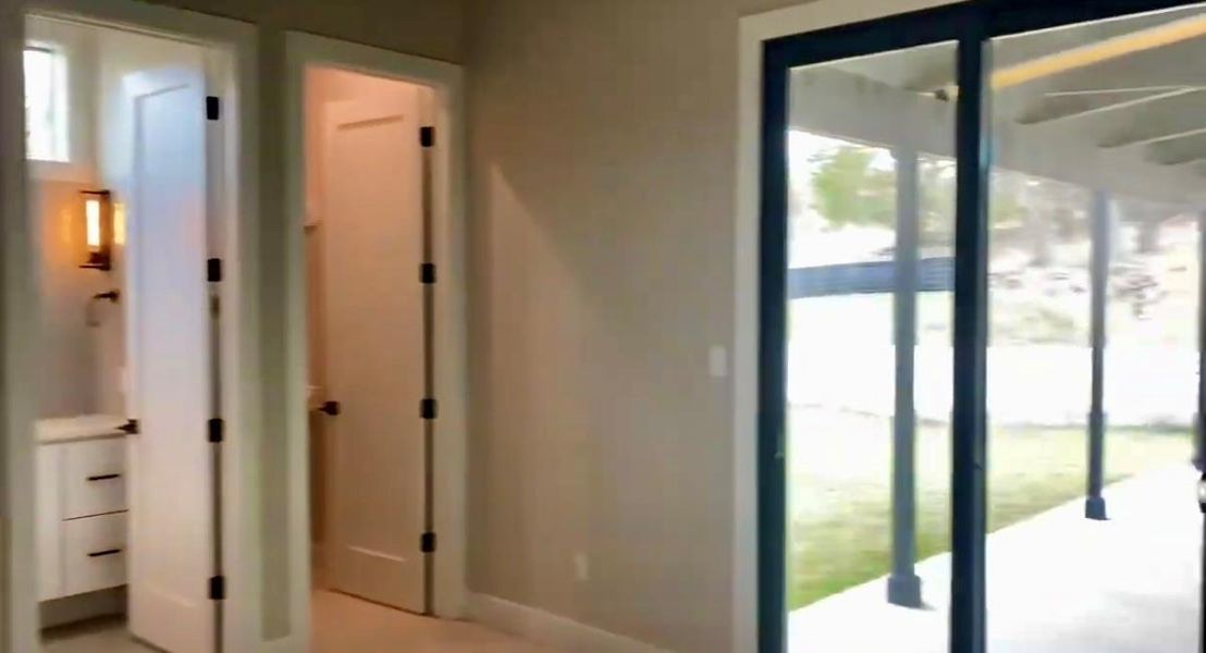 Entryway featuring baseboards