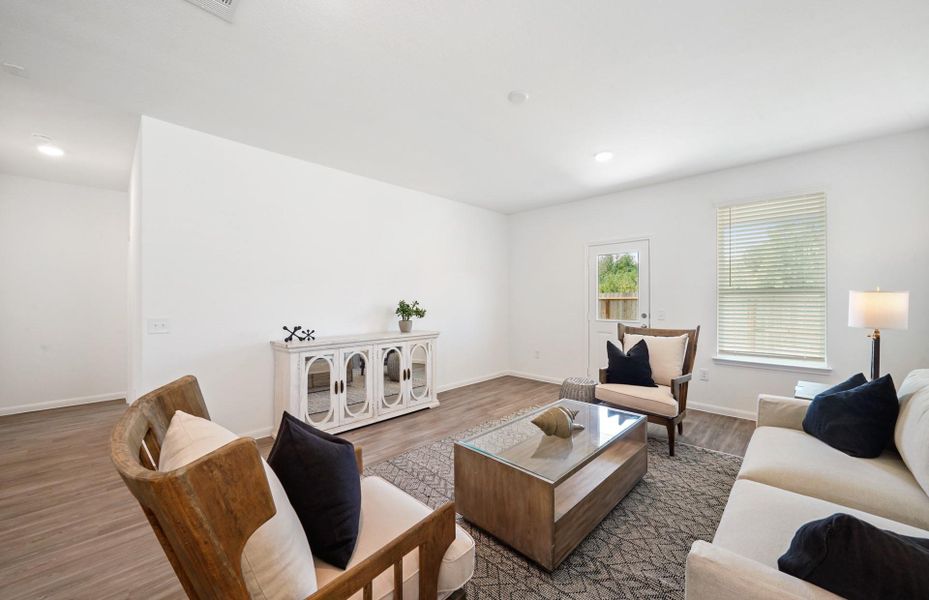MODEL HOME images may NOT be consistent with the finished product. MODEL HOME images may NOT be consistent with the finished product.