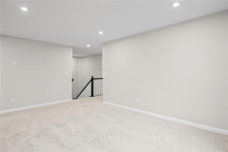 Spacious, unfurnished interior of a new home in Sage Woods, Dallas (Image 39).