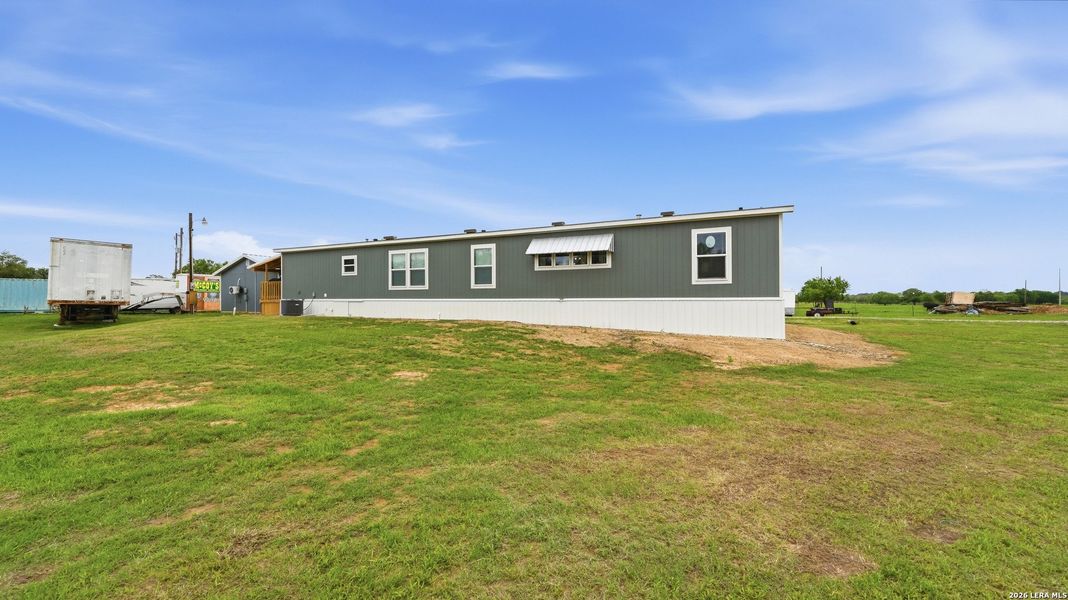 Exterior details and patio area of a home in , Seguin (Image 23).