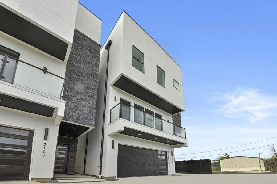 Front exterior of a new home in , Houston, TX, highlighting curb appeal (Image 2). Front exterior of a new home in , Houston, TX, highlighting curb appeal (Image 2).