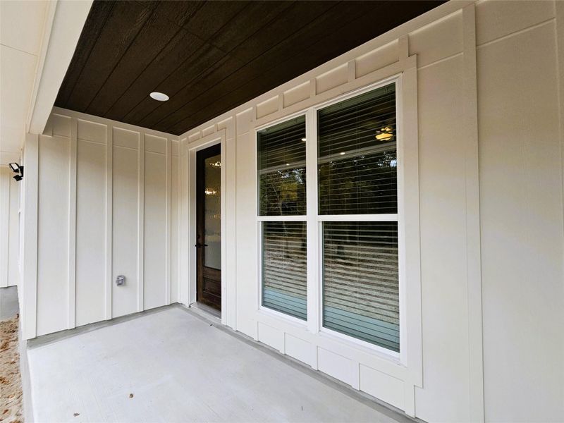 Exterior details and patio area of a home in , Elgin (Image 3).