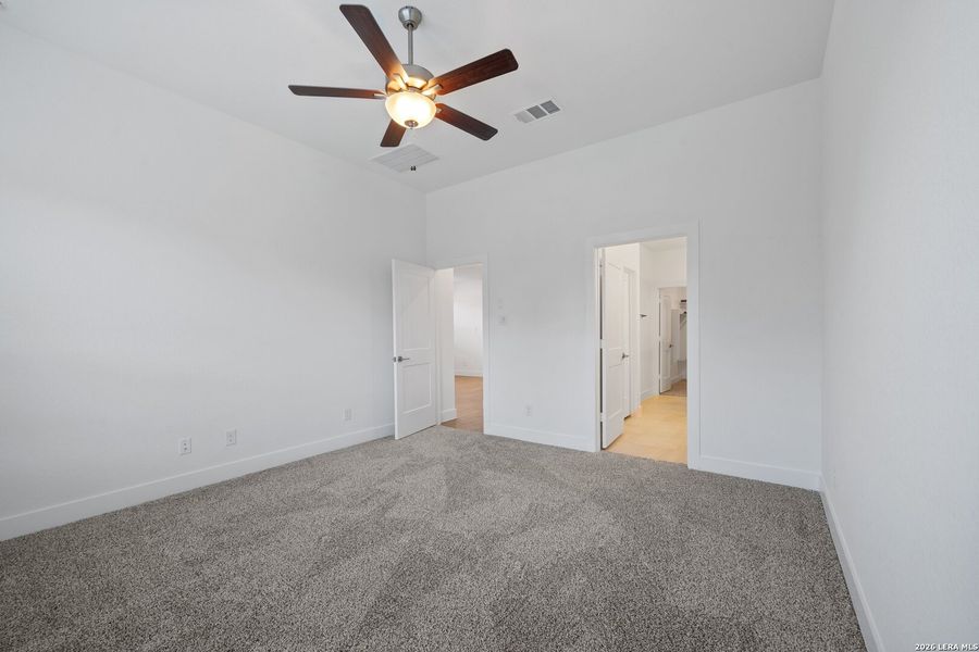 Spacious, unfurnished interior of a new home in Legacy at Lake Dunlap, New Braunfels (Image 9). Spacious, unfurnished interior of a new home in Legacy at Lake Dunlap, New Braunfels (Image 9).