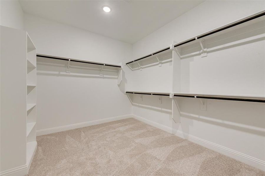 Spacious, unfurnished interior of a new home in Sutton Fields, Celina (Image 28).
