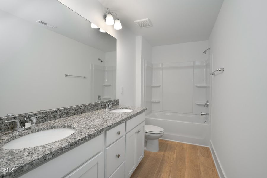 Stonebarrow Summit Lot 33 bathroom 2