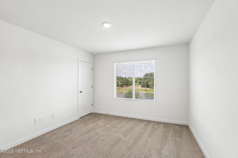 Spacious, unfurnished interior of a new home in The District at Oakleaf - The Commons, Middleburg (Image 18).