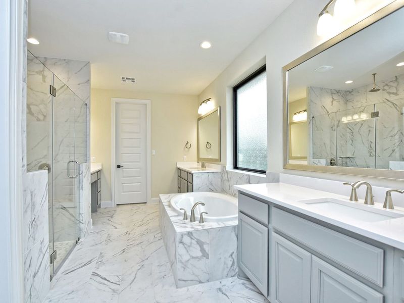 Representative furnished interior of a home built from the Avalon by Giddens Homes in Scofield Farms Estates, Georgetown (Image 82).