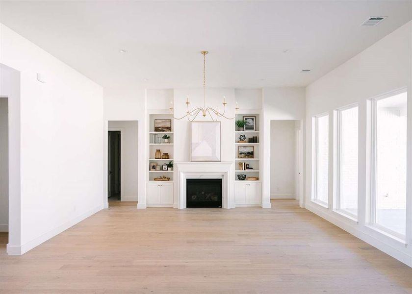 Spacious, unfurnished interior of a new home in , Weatherford (Image 27).