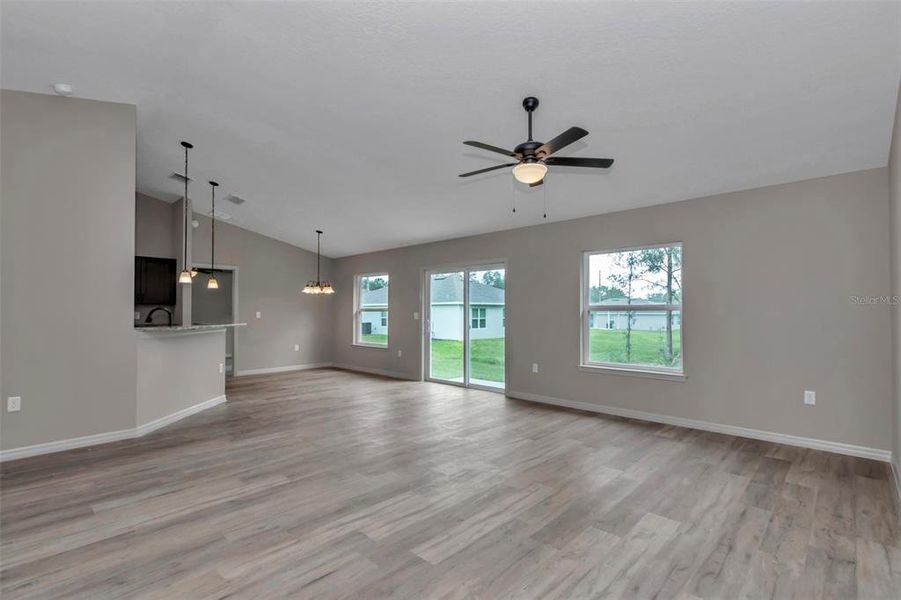 Spacious, unfurnished interior of a new home in , Ocala (Image 18).
