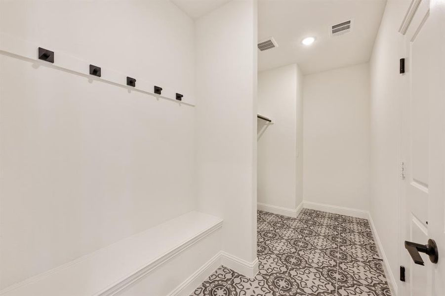 Spacious, unfurnished interior of a new home in Willow Wood Classic 50, McKinney (Image 14).