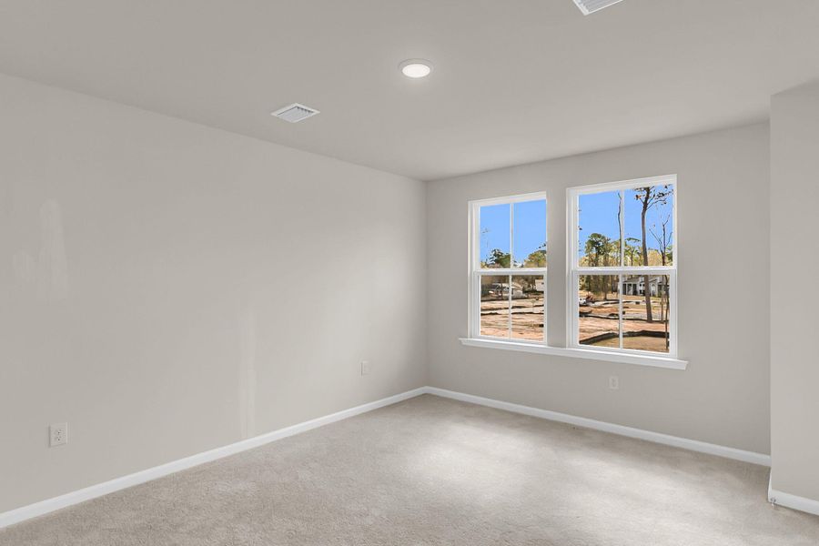 Spacious, unfurnished interior of a new home in , Summerville (Image 32).
