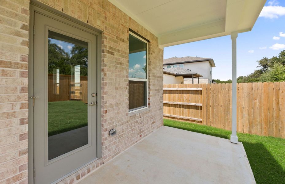 Exterior details and patio area of a home in Woodside, Georgetown (Image 4).