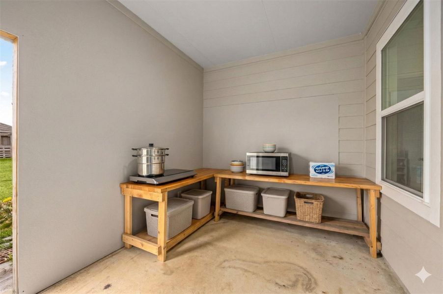 Digitally Decluttered - Patio