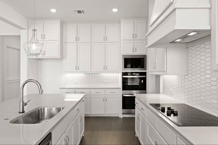 Representative furnished interior of a home built from the Concept 3141 by Risewell Homes in Hidden Creek Estates, Van Alstyne (Image 5).