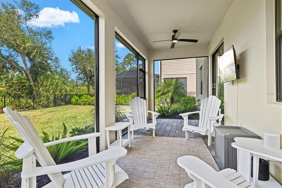 Exterior details and patio area of a home in , Port Charlotte (Image 21).