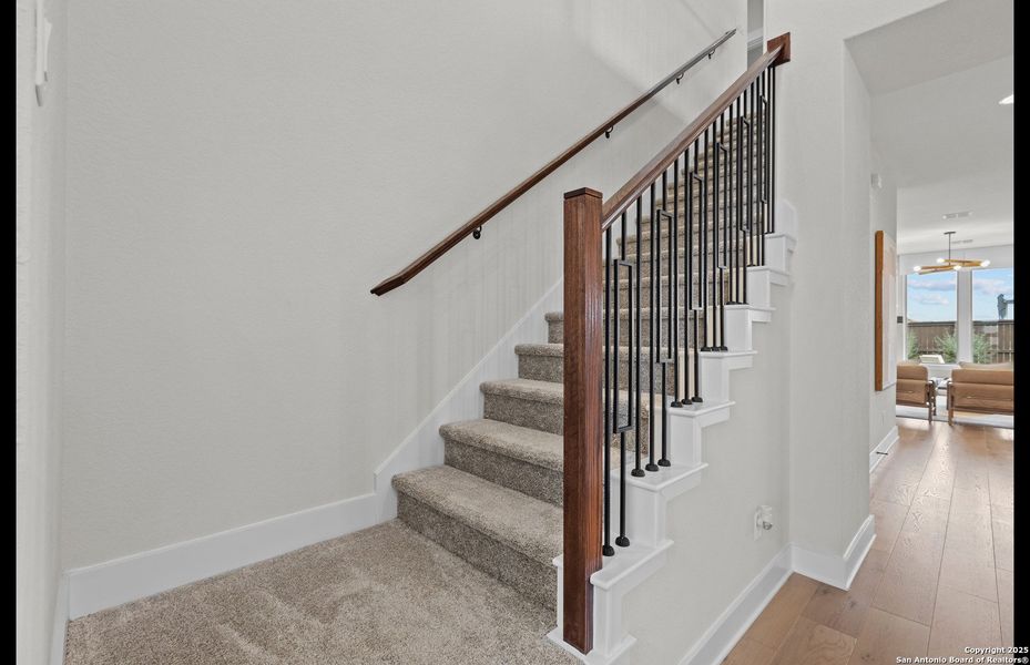 Spacious, unfurnished interior of a new home in Bison Ridge, San Antonio (Image 20).