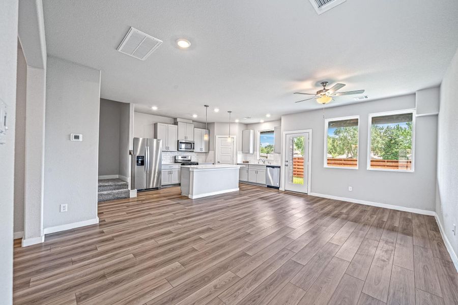 Spacious, unfurnished interior of a new home in , Houston (Image 20).