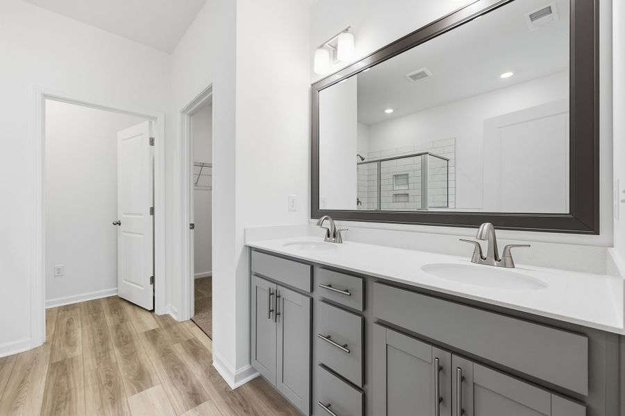 Representative furnished interior of a home built from the Bailey II by Great Southern Homes in Southbridge, Sumter (Image 66). Representative furnished interior of a home built from the Bailey II by Great Southern Homes in Southbridge, Sumter (Image 66).