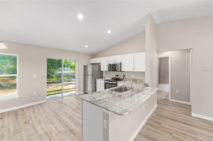 MODEL HOME MODEL HOME