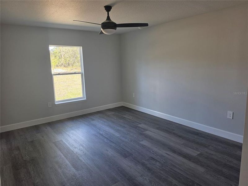 Spacious, unfurnished interior of a new home in , Ocala (Image 14).