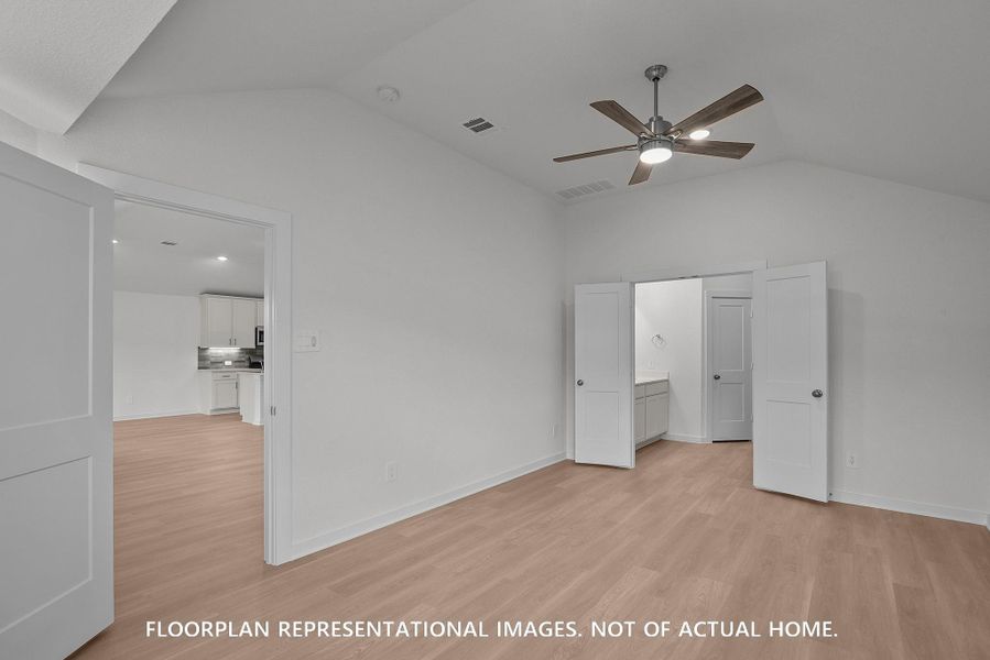 Image 24 of a home in Pinewood at Grand Texas.