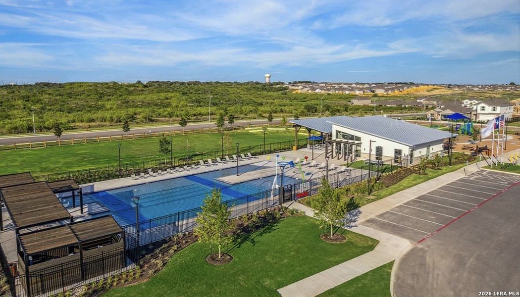 Community amenities in , Converse (Image 20).