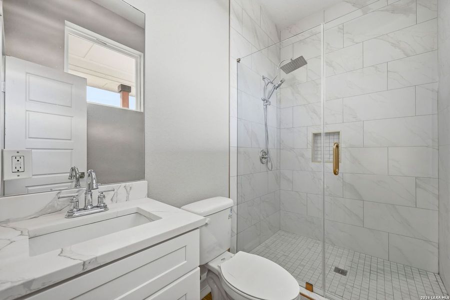 Furnished interior view inside a new home in , Atascosa (Image 32).