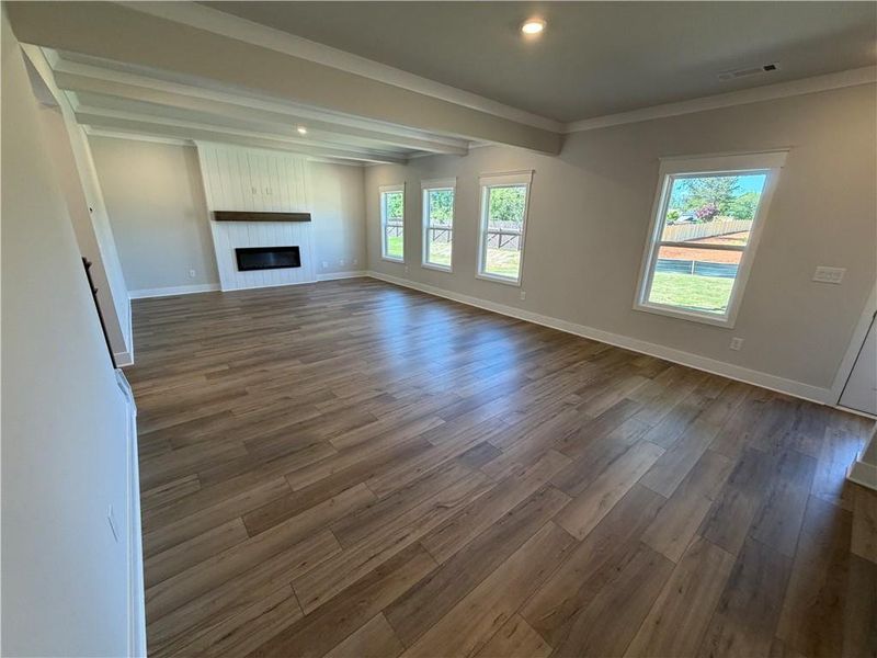 Spacious, unfurnished interior of a new home in Pinecrest Ridge, Dacula (Image 21).