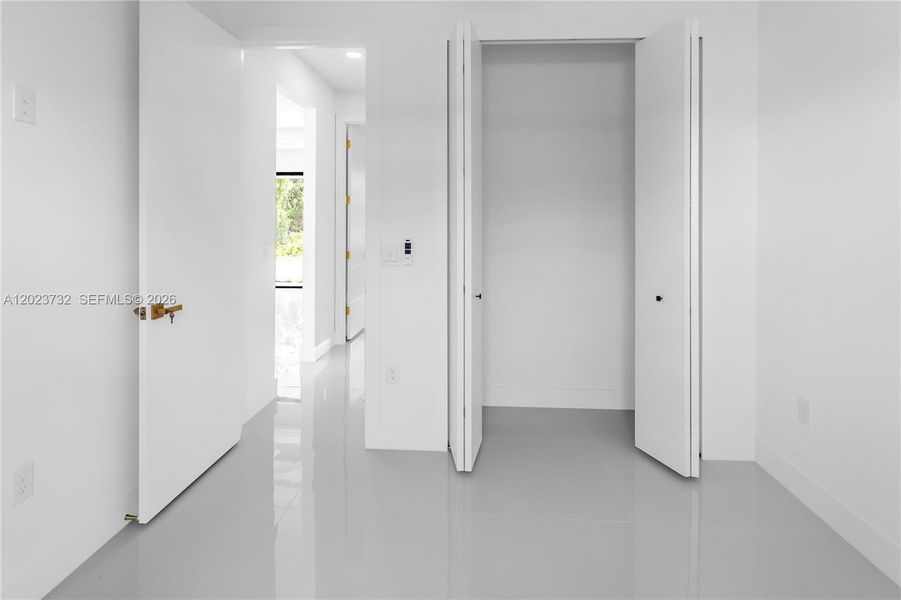 Spacious, unfurnished interior of a new home in , Lehigh Acres (Image 36).