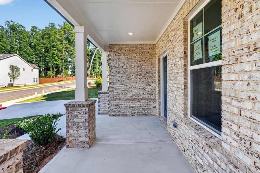 Exterior details and patio area of a home in Bailey Fence, Dacula (Image 4).