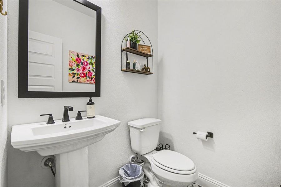 Furnished interior view inside a new home in Silo Mills, Joshua (Image 9).