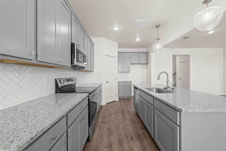 Please Note: These interior photos are not of the actual home but are of a completed one with a similar floor plan. Finishes, features, and layouts may vary. Please Note: These interior photos are not of the actual home but are of a completed one with a similar floor plan. Finishes, features, and layouts may vary.