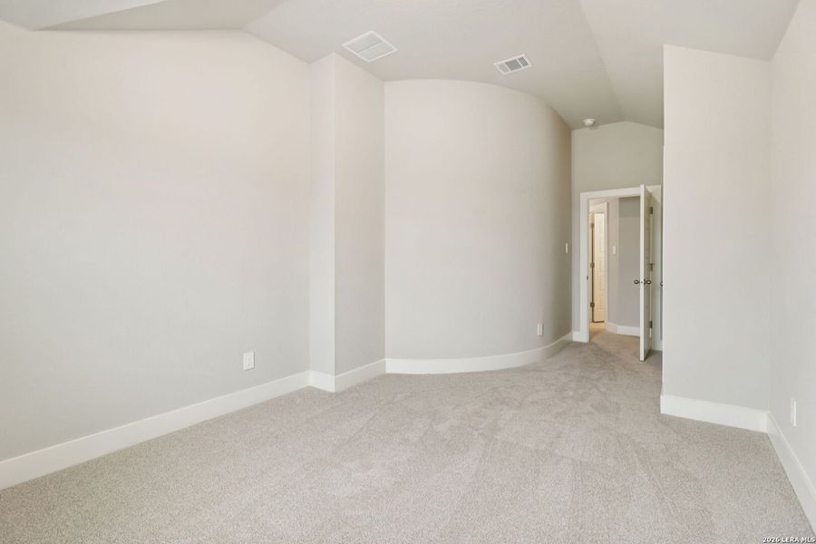 Spacious, unfurnished interior of a new home in Sagebrooke - Classic Series, San Antonio (Image 25).