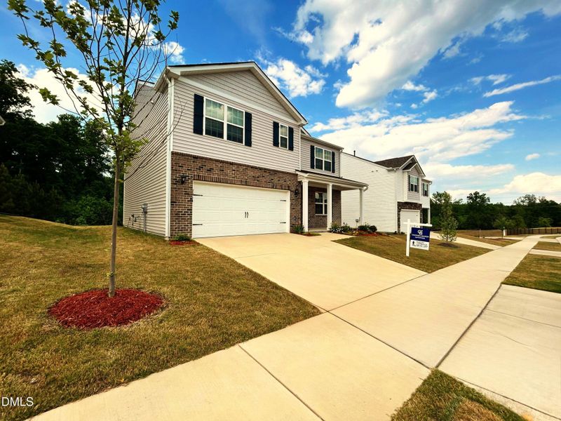 4. Lot with privacy leading to the park