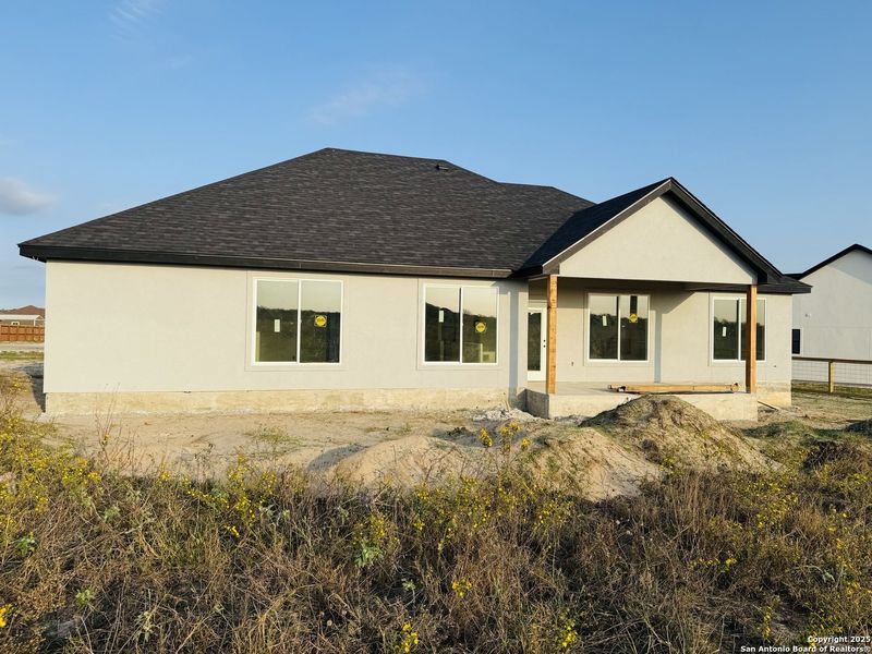 Exterior details and patio area of a home in , La Vernia (Image 1). Exterior details and patio area of a home in , La Vernia (Image 1).
