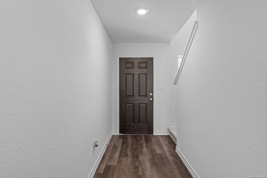 Spacious, unfurnished interior of a new home in Davis Ranch, San Antonio (Image 22).