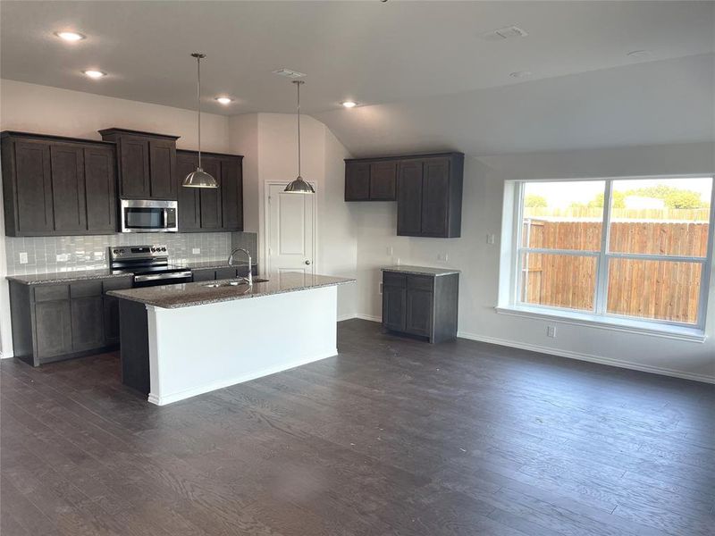 Furnished interior view inside a new home in El Dorado, Granbury (Image 5). Furnished interior view inside a new home in El Dorado, Granbury (Image 5).