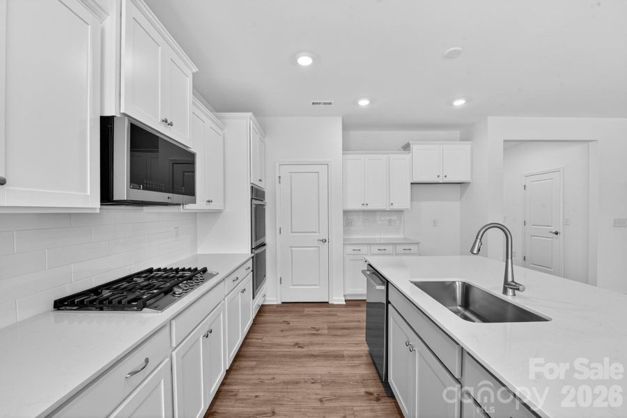 Furnished interior view inside a new home in Roselyn, Lancaster (Image 5).