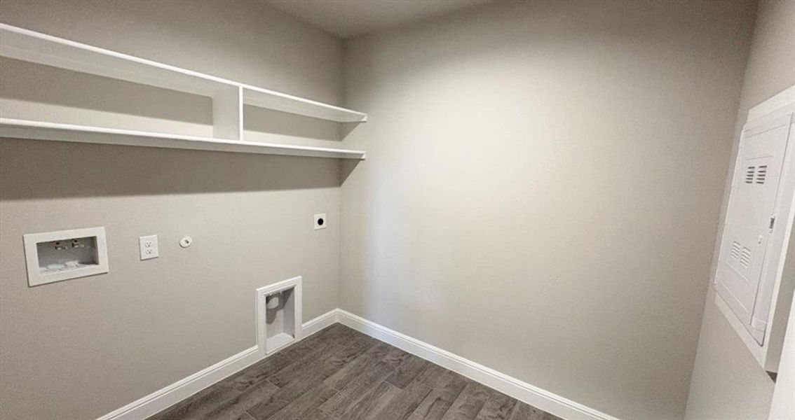 Spacious, unfurnished interior of a new home in Sandstone Estates, Granbury (Image 24). Spacious, unfurnished interior of a new home in Sandstone Estates, Granbury (Image 24).