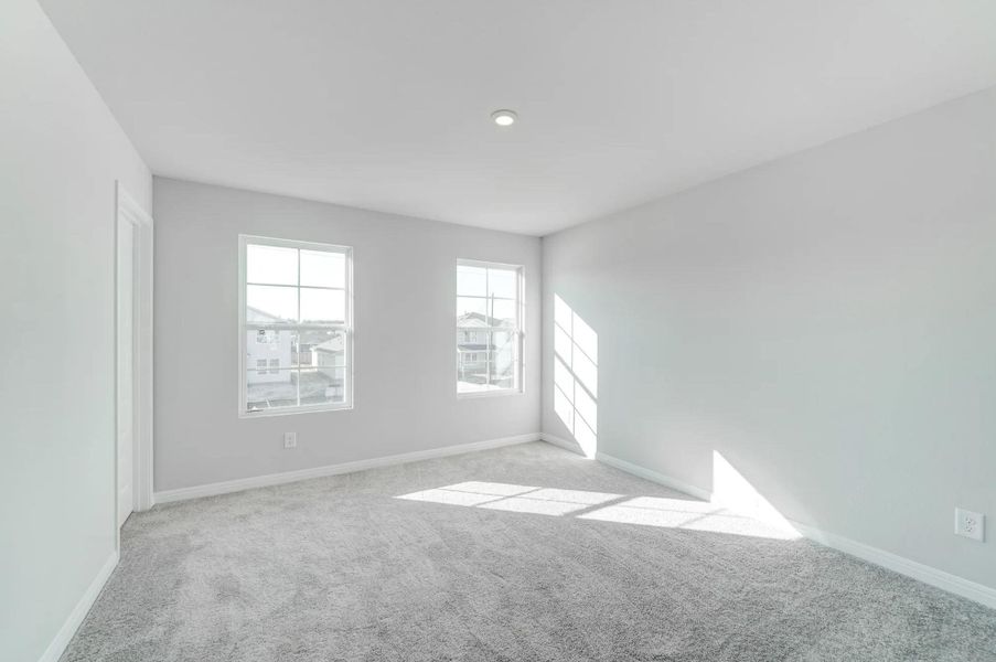 Spacious, unfurnished interior of a new home in Shirey Forest - Branches, Lufkin (Image 23).
