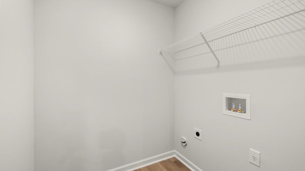 Spacious, unfurnished interior of a new home in South Wind, Union City (Image 24).