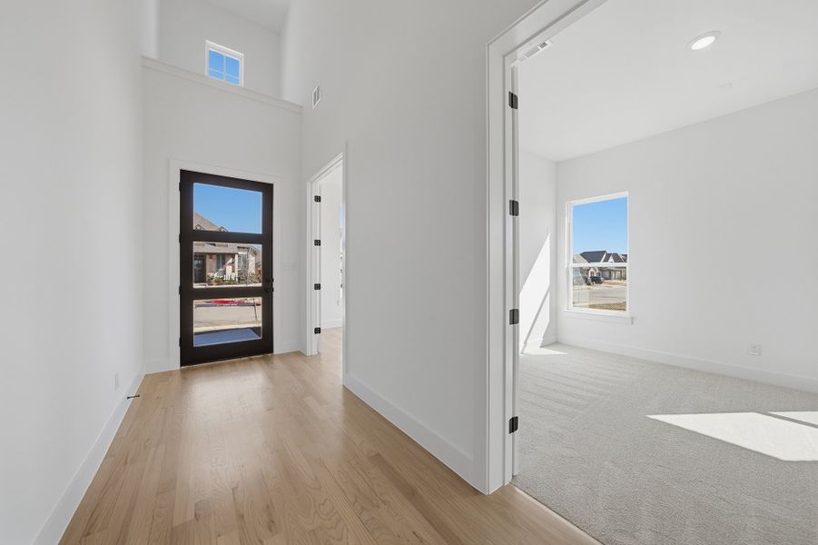 Spacious, unfurnished interior of a new home in Tavolo Park, Fort Worth (Image 21).